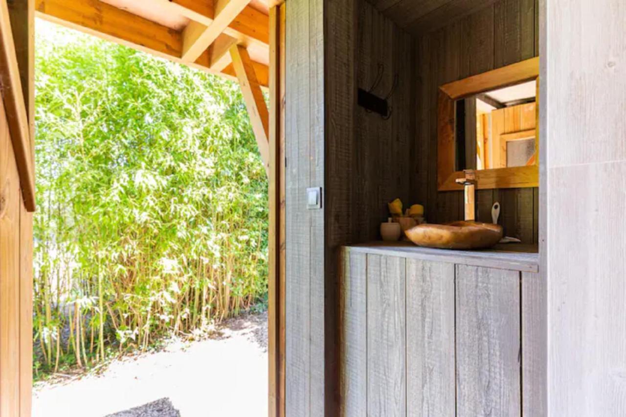 Cabane perchee Vert  Buitenkant foto