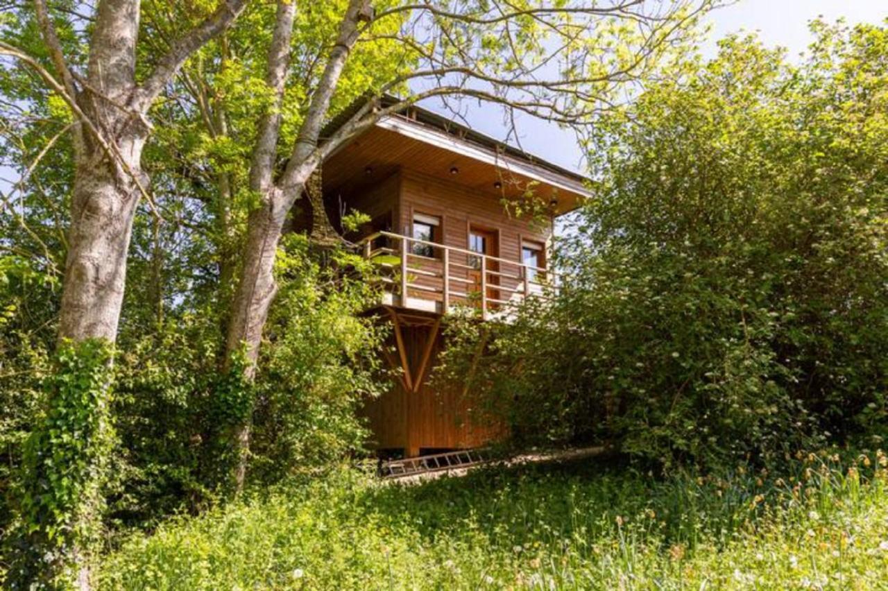 Cabane perchee Vert  Buitenkant foto