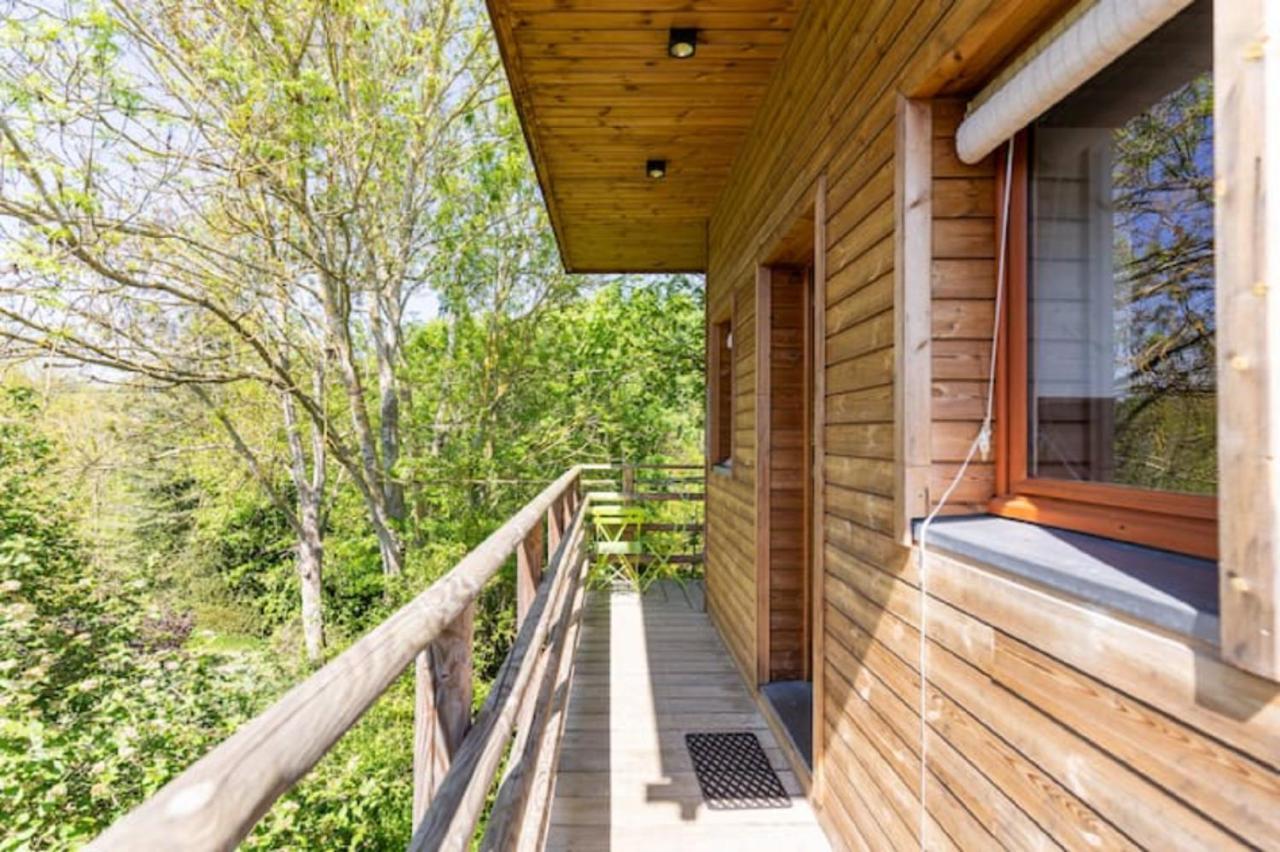 Cabane perchee Vert  Buitenkant foto