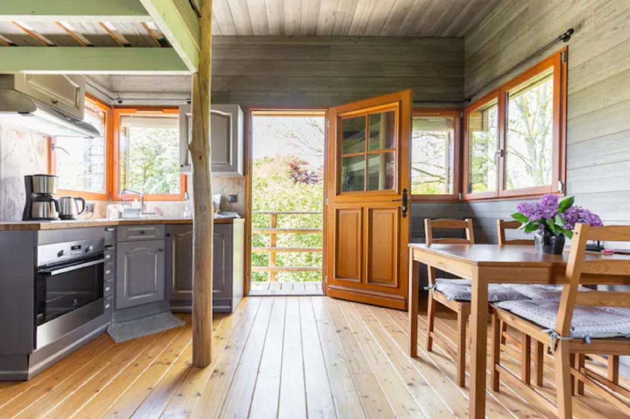 Cabane perchee Vert  Buitenkant foto